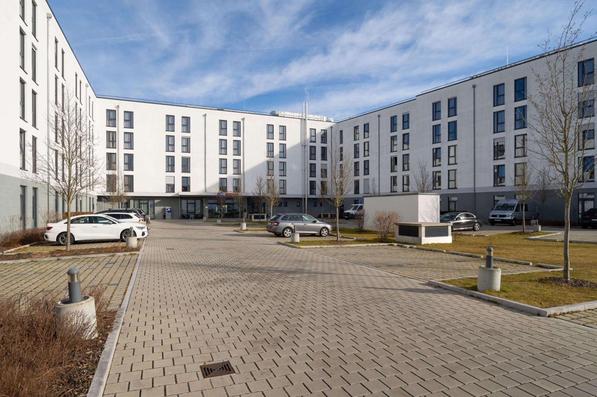Ramada Encore By Wyndham Munich Messe — Photos 1